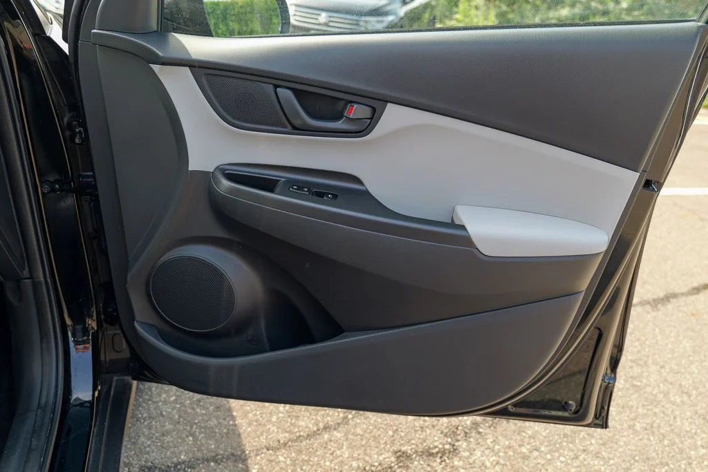Used 2023 Abyss Black Pearl Hyundai SE image 32