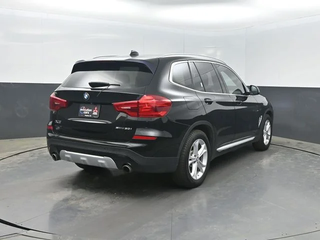 Used 2019 Black BMW sDrive30i image 38