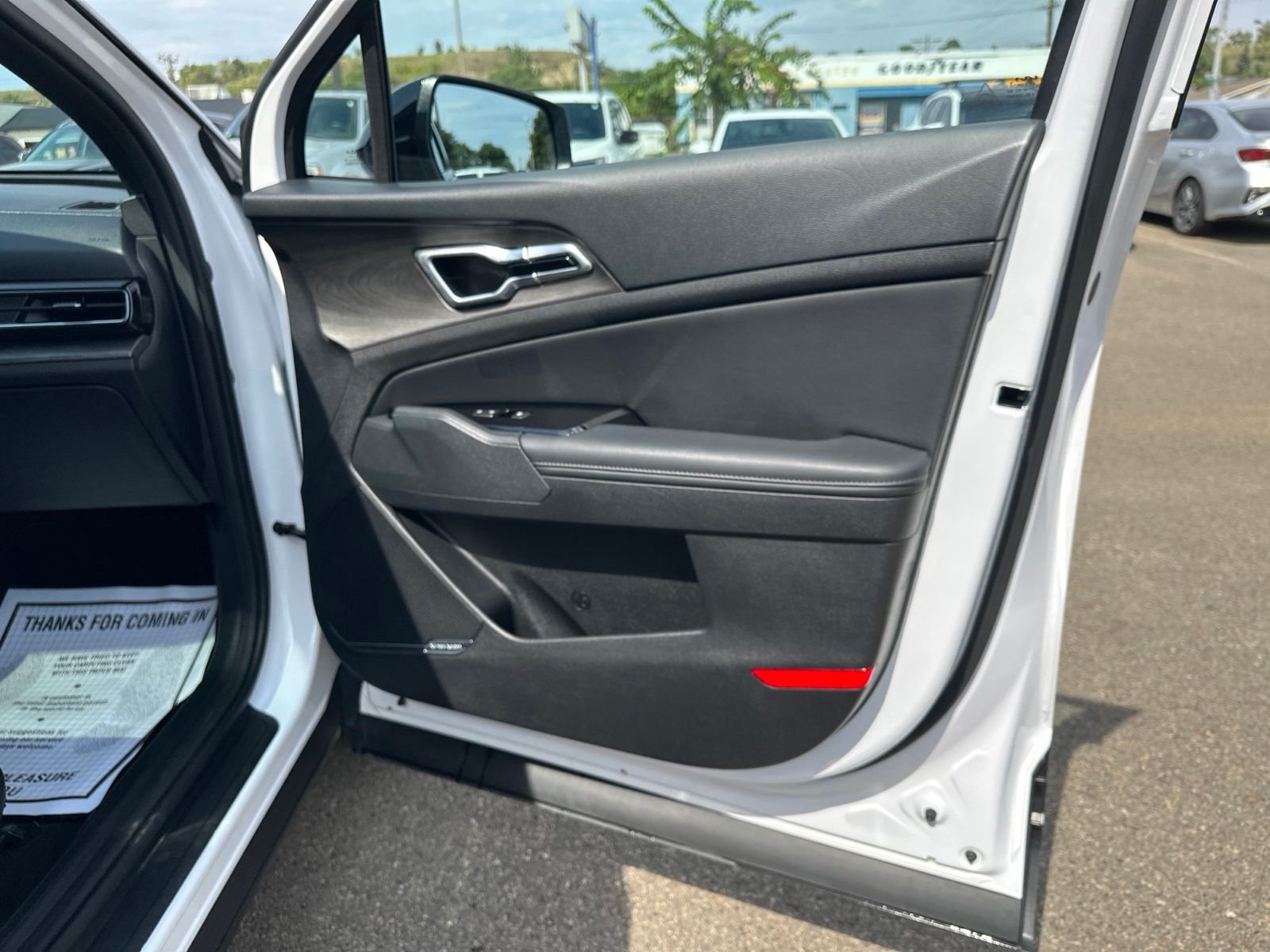 Used 2023 White Kia X-Pro image 43