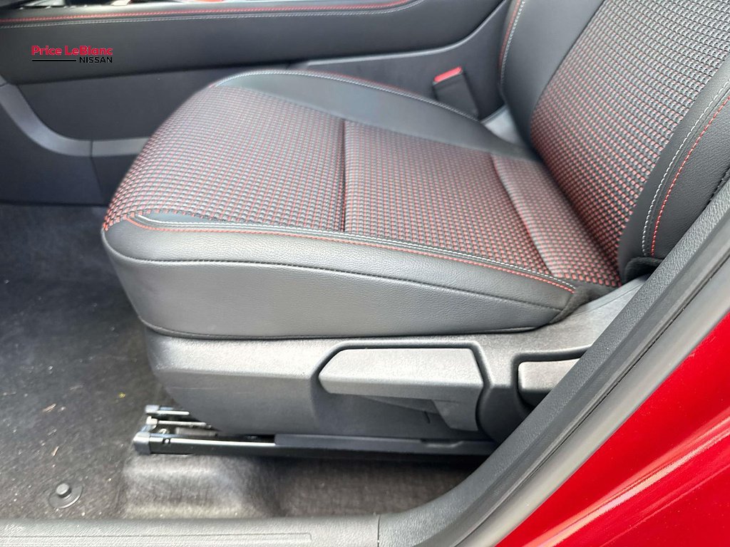 2025 Nissan Kicks SR - Photo 9