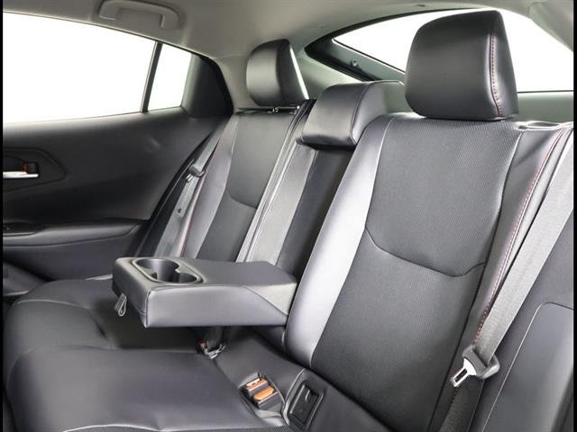 2026 Toyota Prius Plug-in Hybrid XSE Premium - Photo 17