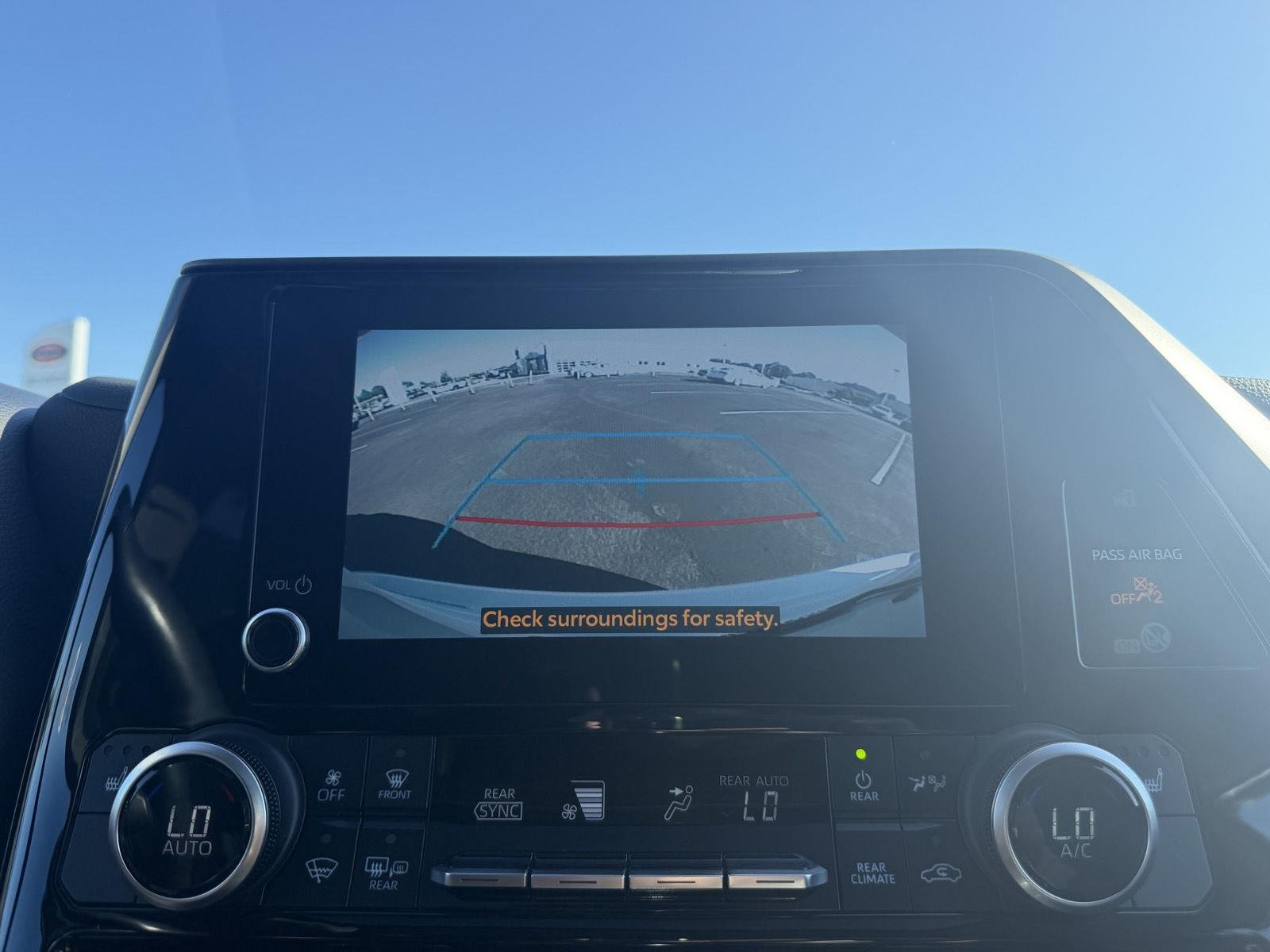 Used 2023 Wind Chill Pearl Toyota XLE image 31