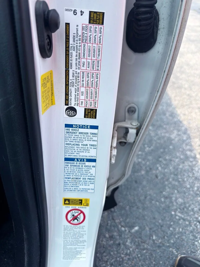 Used 2014 White Toyota XLE image 25