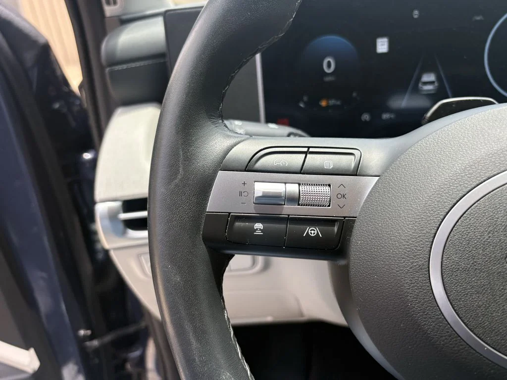 Used 2025 Atlantis Blue Hyundai SEL Convenience image 16