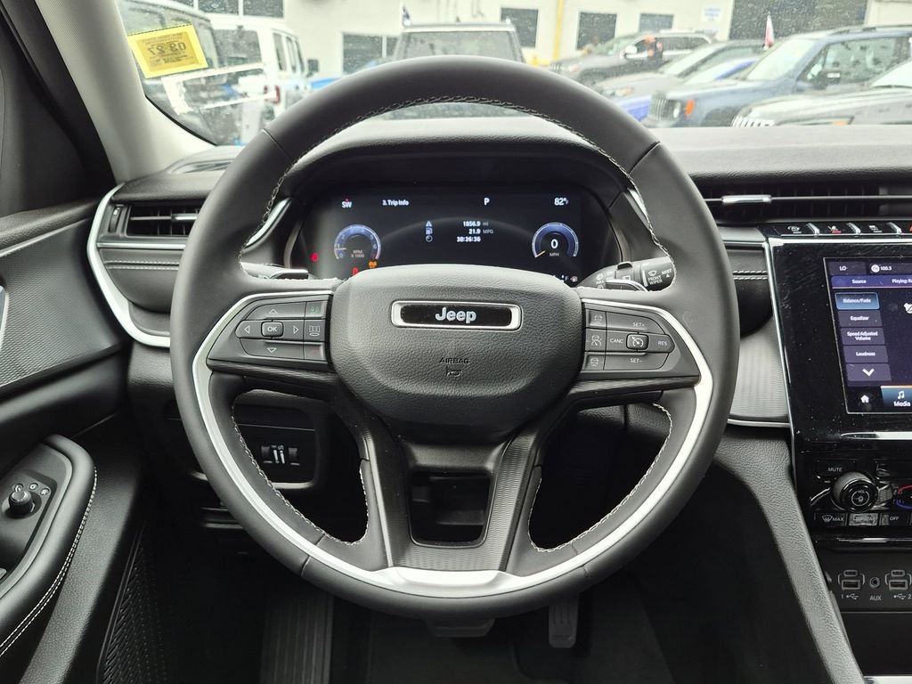 Used 2024 White Jeep Laredo image 13