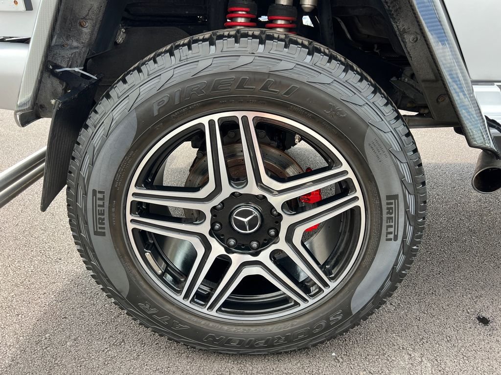 Used 2017  Mercedes-Benz G 550 Squared image 36