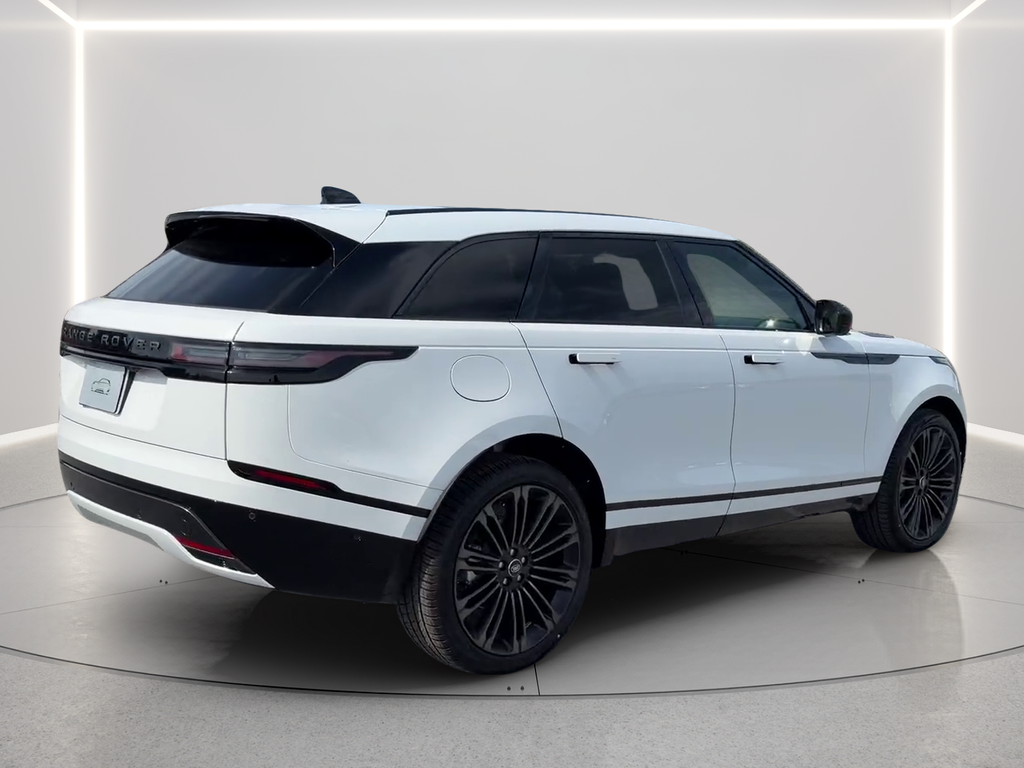 New 2026 Fuji White Land Rover  image 5