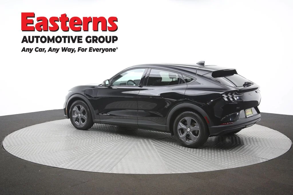Used 2021 Black Ford Select image 61