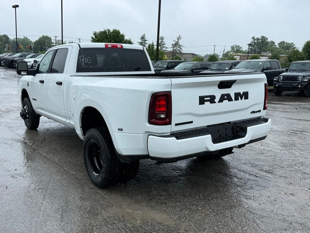 New 2026 Bright White Clear-Coat Exterior Paint RAM Big Horn image 9