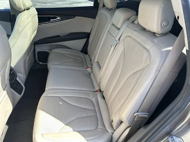 Used 2020 Brown Lincoln Reserve image 27