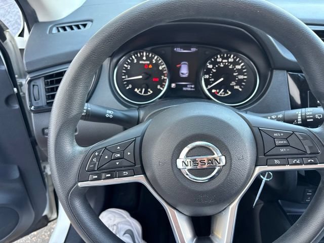 Used 2017 Glacier White Nissan S image 20