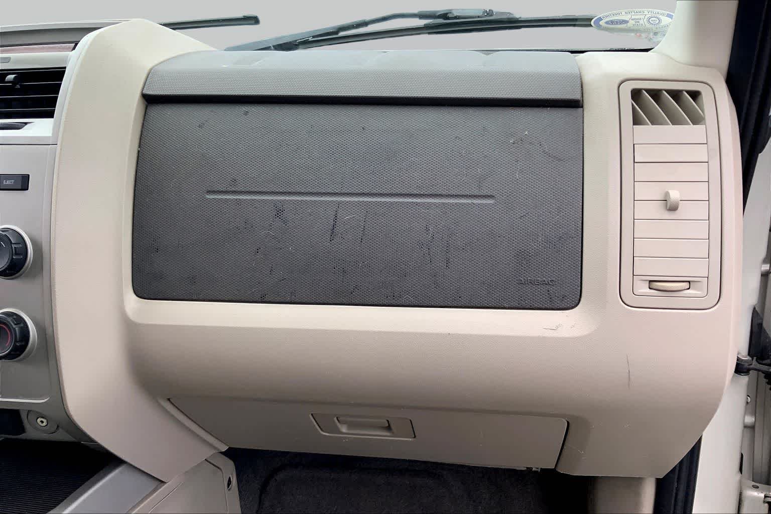 Used 2008 Light Sage Metallic Ford XLT image 17