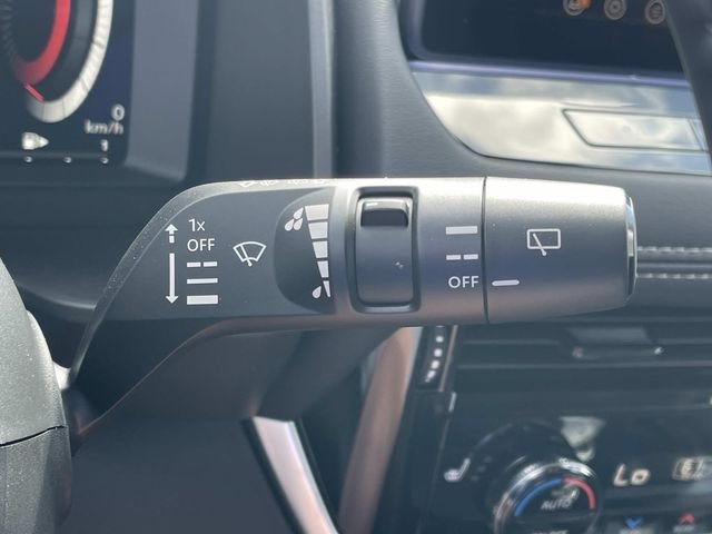 New 2026 Gun Metallic Nissan Platinum image 37