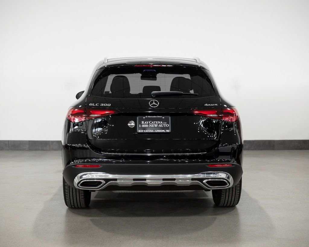 Used 2026 Black Mercedes-Benz GLC 300 image 12