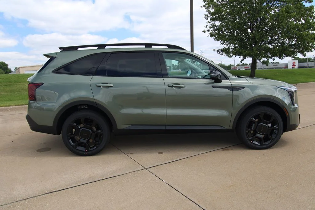 New 2026 Green Kia  image 4