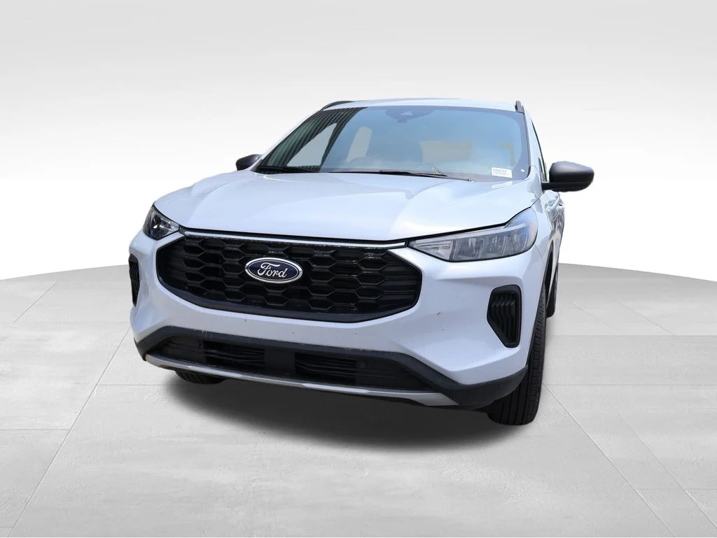 New 2026 Space Silver Metallic Ford ST-Line image 3