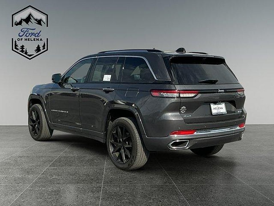 Used 2023 Baltic Gray Clearcoat Metallic Jeep Overland 4x4 image 3