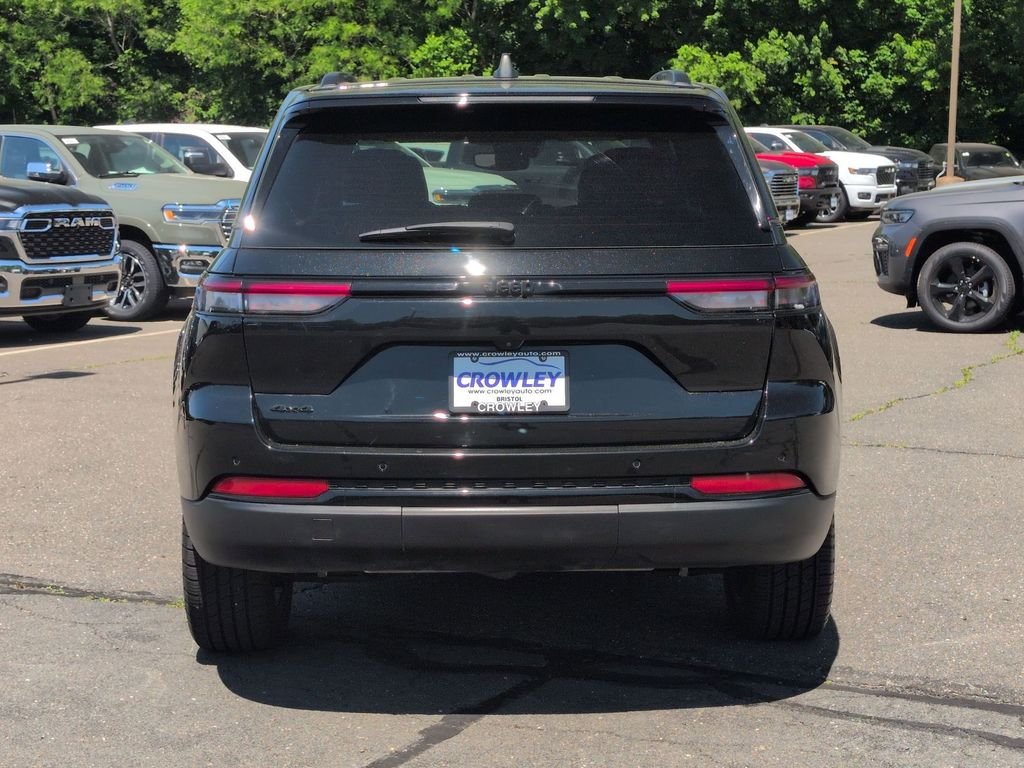 Certified Used 2023 Black Jeep Altitude X image 4