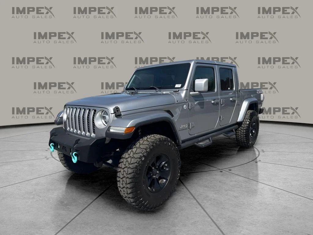 Used 2020 Silver Jeep Overland image 1