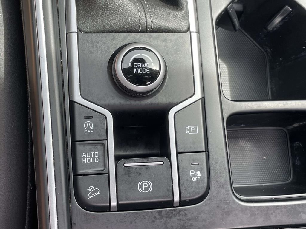 Used 2023 Black Kia EX image 31