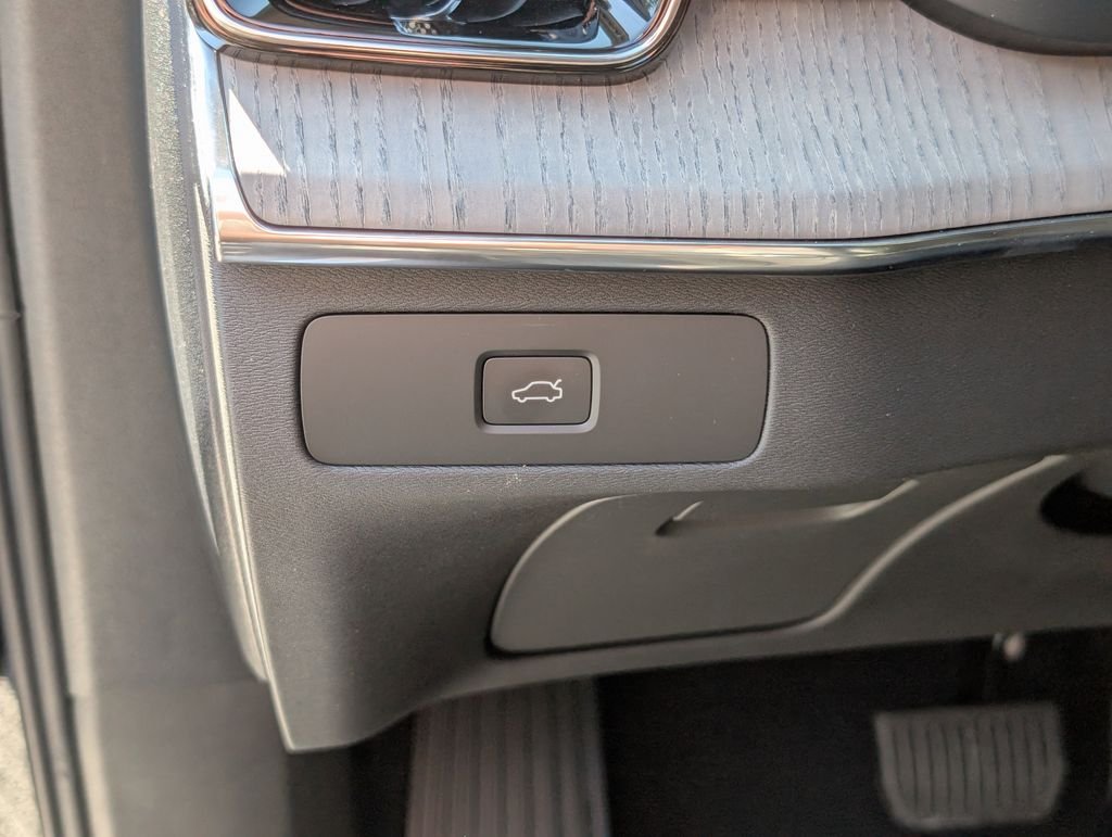 2026 Volvo XC90 Ultra - Photo 18
