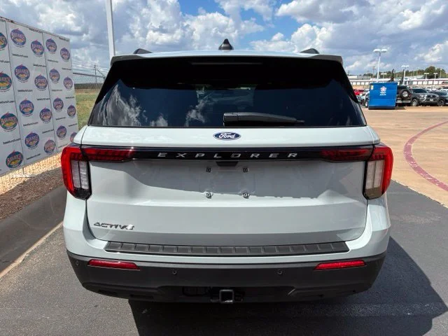 New 2027 Avalanche Gray Ford Active image 5