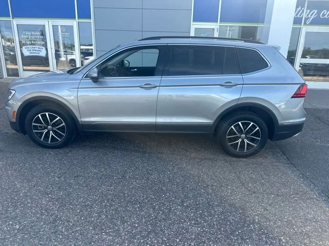 Used 2021 Silver Metallic Volkswagen 2.0T SE image 6