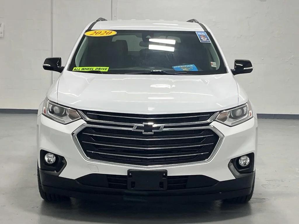Used 2020 SUMMIT WHITE Chevrolet LT Cloth image 3