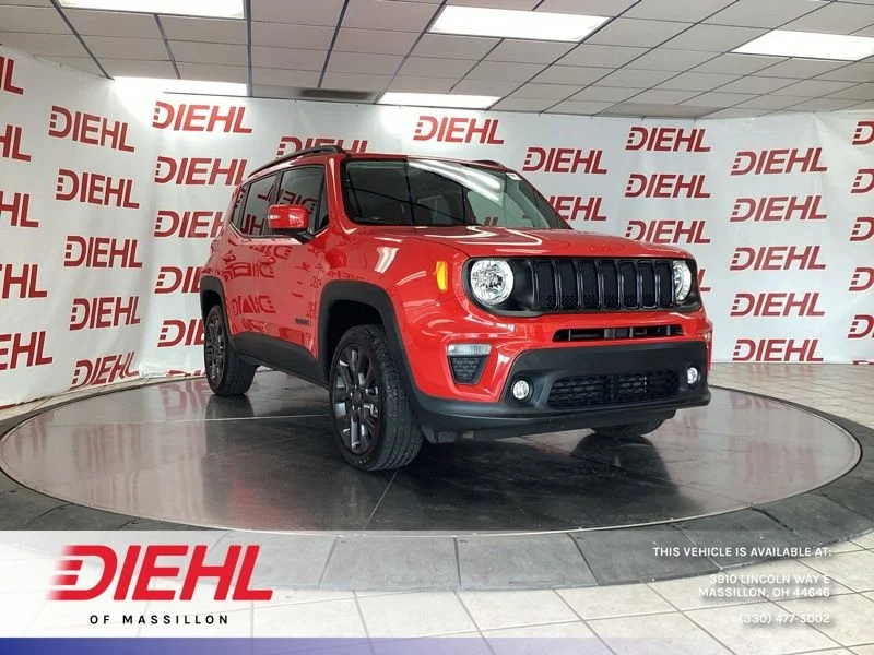 Used 2023 Red Jeep Latitude image 1