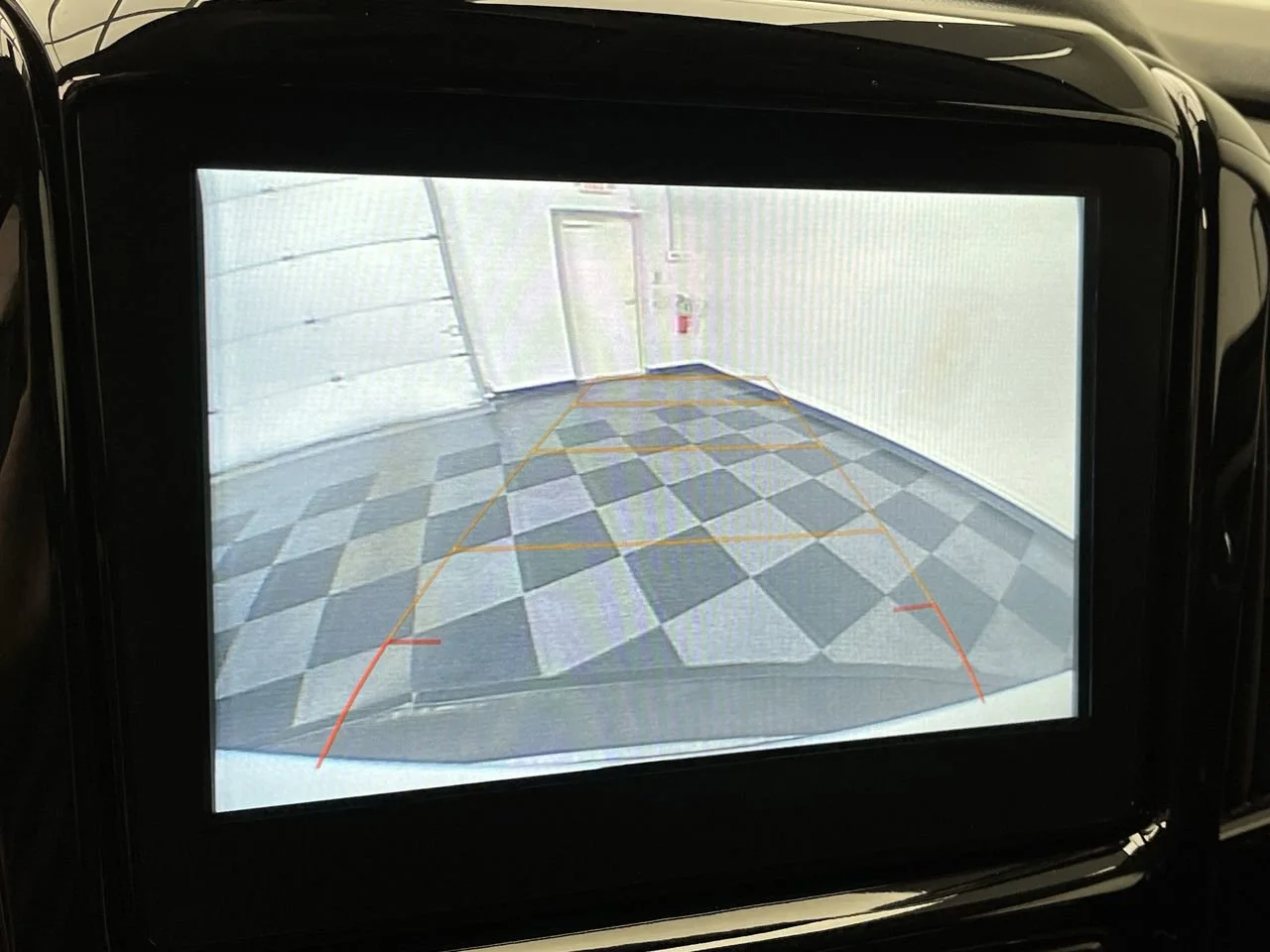Used 2019 SUMMIT WHITE Chevrolet LT Cloth image 5