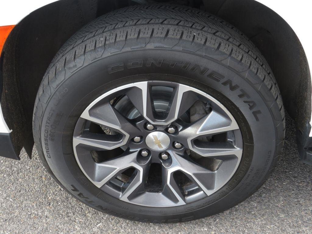 Used 2023 Summit White Chevrolet LT image 12