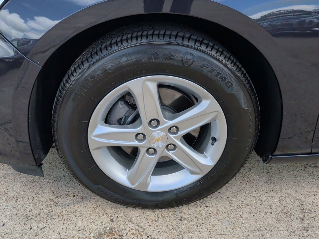 Used 2022 Gray Chevrolet LS image 37