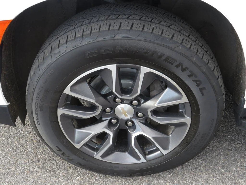 Used 2023 Summit White Chevrolet LT image 12
