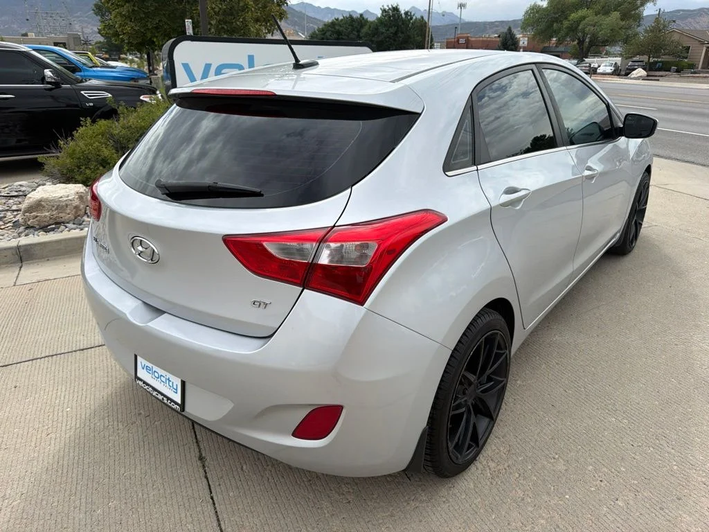 Used 2016 Silver Hyundai Base image 7
