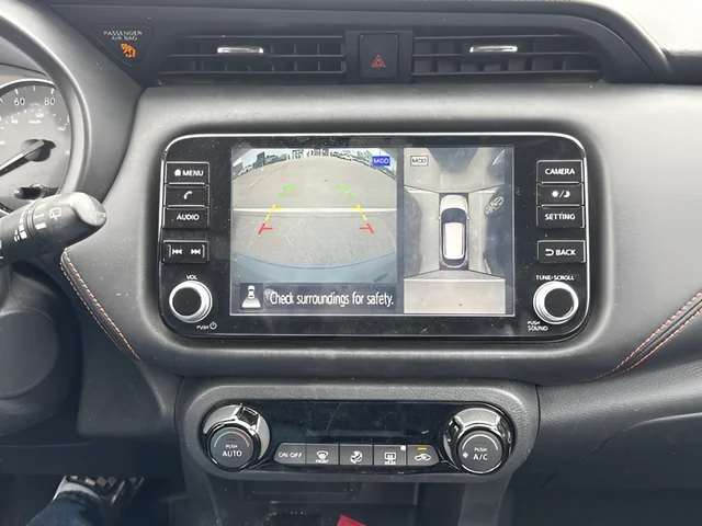 Used 2023 Gray Nissan SR image 16