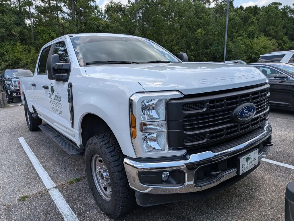 Used 2026 White Ford XL image 4