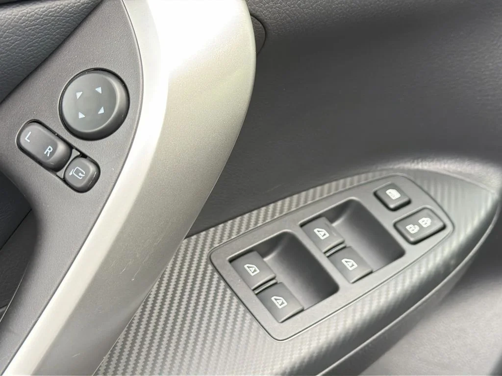New 2026 White Diamond Mitsubishi SEL AWD image 10