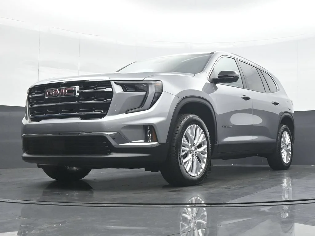 Used 2026 Silver GMC Elevation image 26