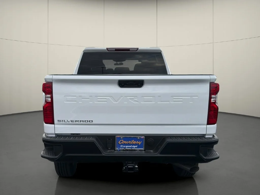 New 2026 Summit White Chevrolet WT image 6