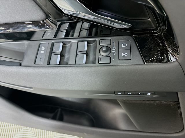 Certified Used 2026 Blue Land Rover S image 19