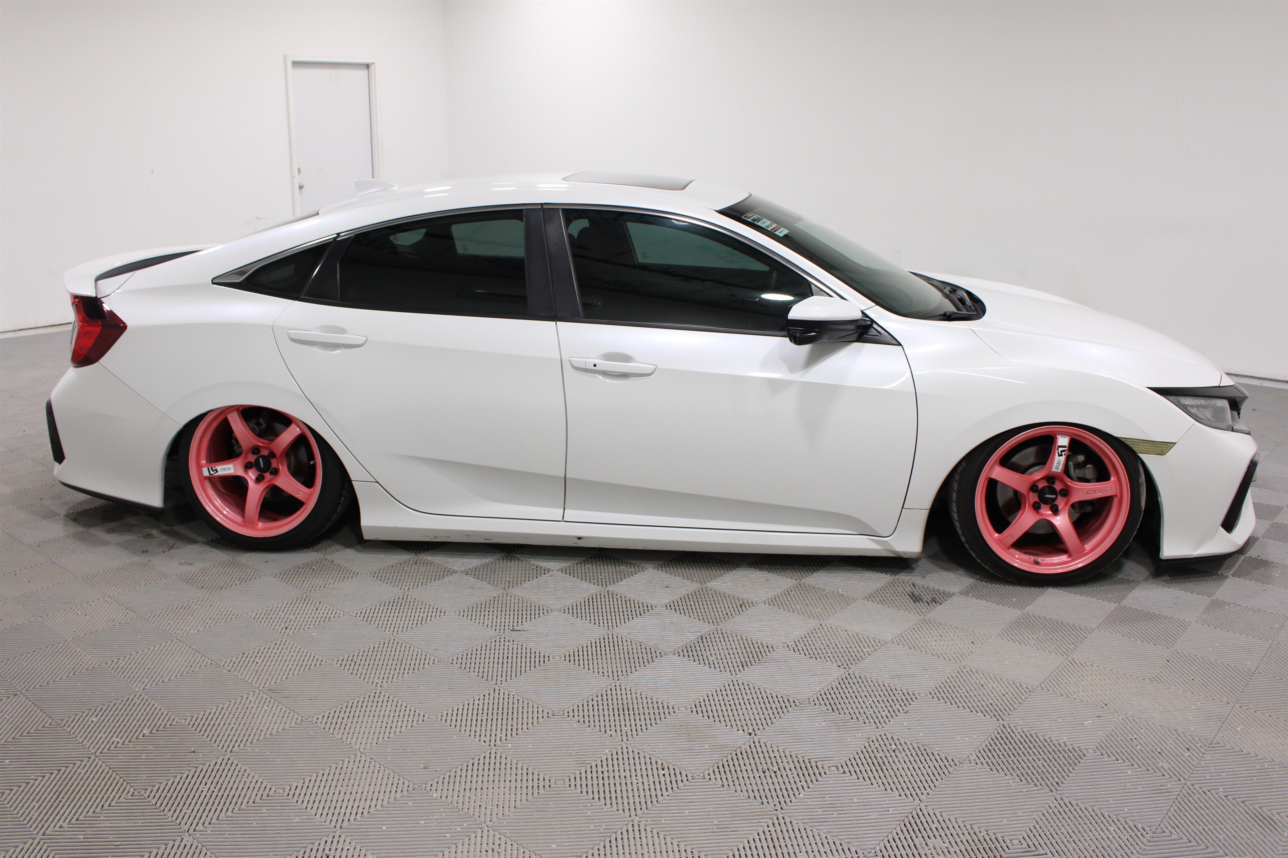 Used 2020 Platinum White Pearl Honda  image 26