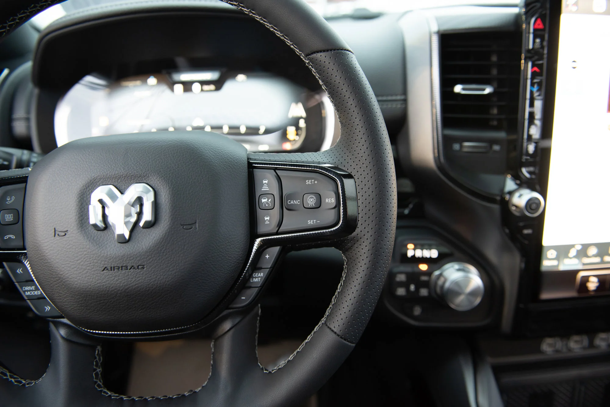 New 2026 White RAM Sport* HEMI V8 image 14