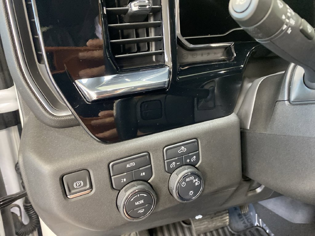 2024 Chevrolet Silverado 1500 LT - Photo 23