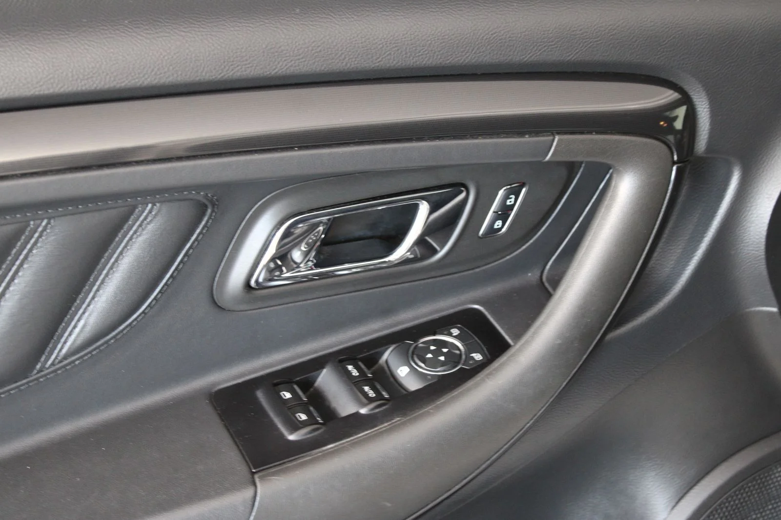 Used 2016 White Ford SHO image 14