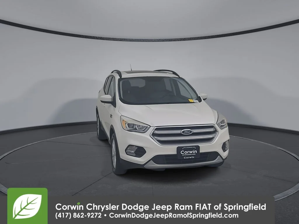 Used 2017 White Ford SE image 4