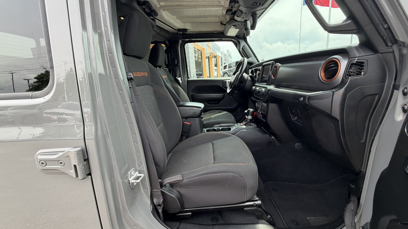 Used 2022 Sting-Gray Clearcoat Jeep Mojave image 19