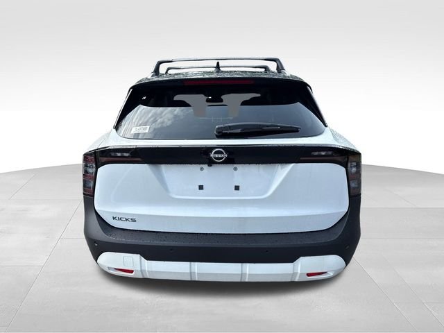 New 2026 Aspen White TriCoat / Super Black Two-tone Nissan SV image 4