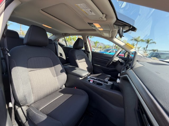 Used 2025 Red Nissan 2.5 SV image 34