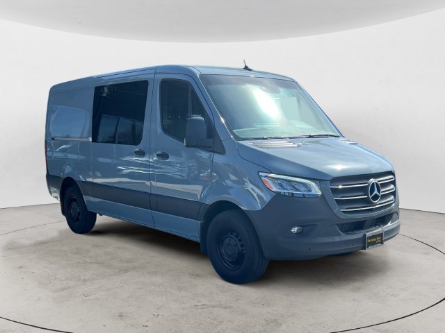 Used 2024 Gray Mercedes-Benz  image 3