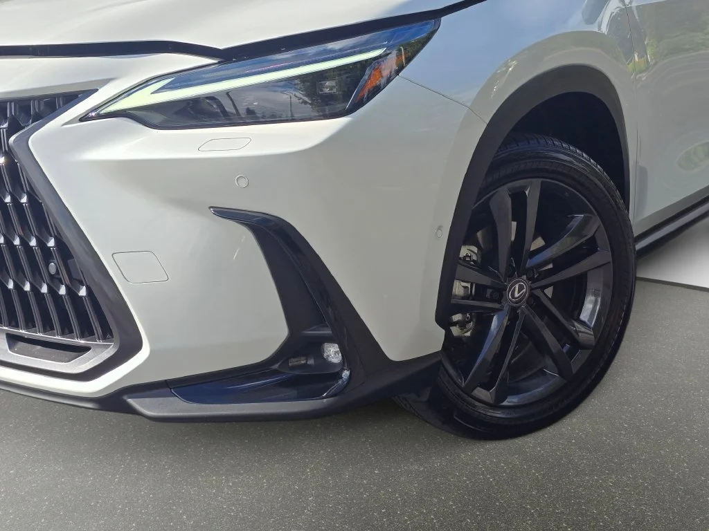 Certified Used 2025 White Lexus 450h+ Luxury image 32
